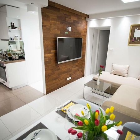 Апартаменты First Floor Flat (Adults Only) Любляна Экстерьер фото